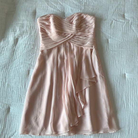Soft pink David’s Bridal Strapless Dress. Size 6 - Picture 1 of 6